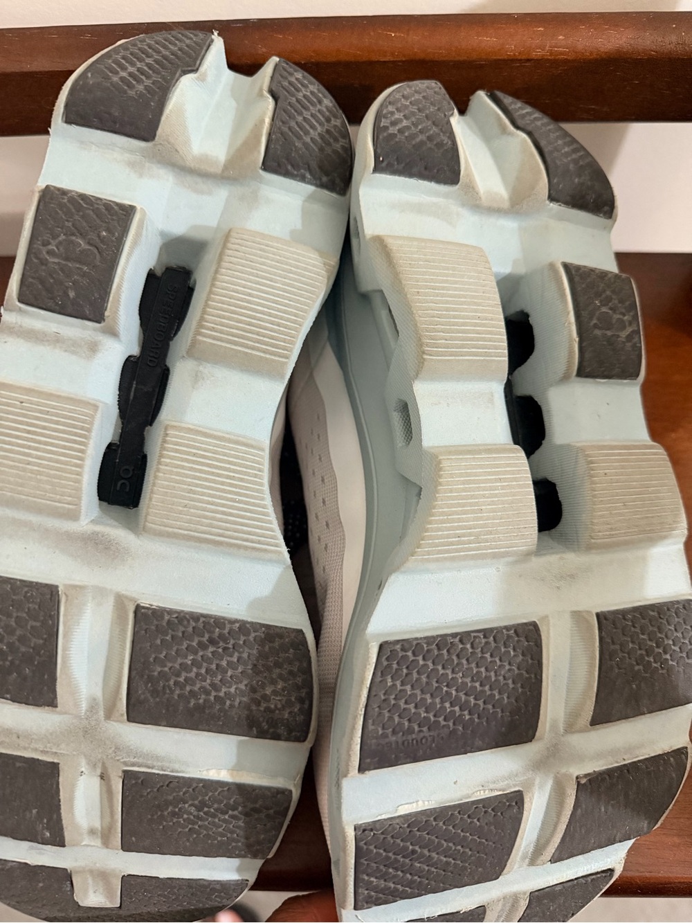 On Running Cloudmonster sneakers - Picture 3 of 6